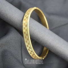 Zig Zag Line Bracelet For Men (7 inch)