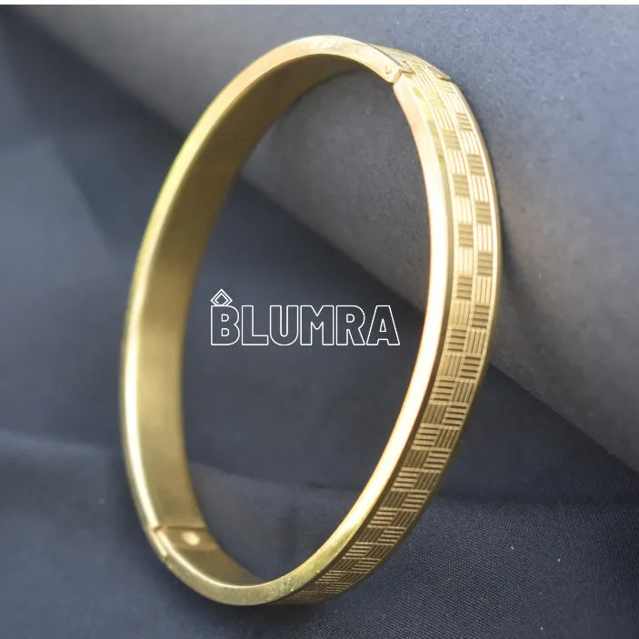 Zig Zag Line Bracelet For Men (7 inch)